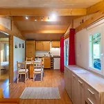 6 Personnes Avec Terrasse - Api-1-52-233 * Fenouillet (Pyrenees-Orientales)