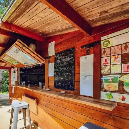 6 Personnes Avec Terrasse - Api-1-52-233 *